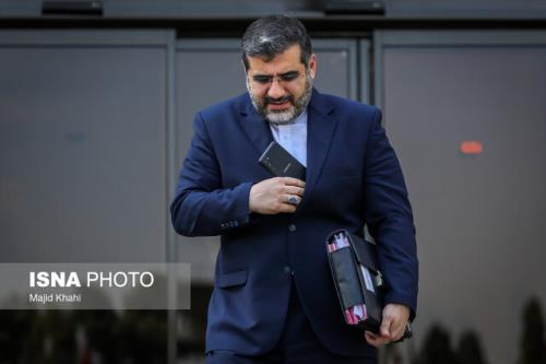 پشتیبانی از اهالی فرهنگ و هنر و رسانه را وظیفه خود می دانیم