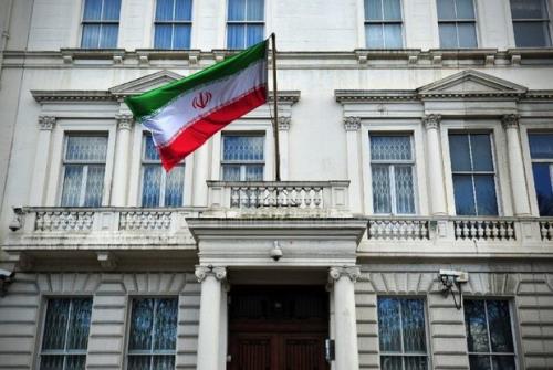 هیچ طوفانی نمی تواند برگی از درخت تناور ایران را تکان دهد