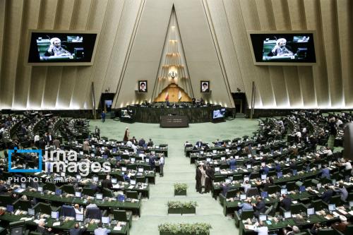 لایحه در ارتباط با تعطیلی پنجشنبه ها اصلاح گردید