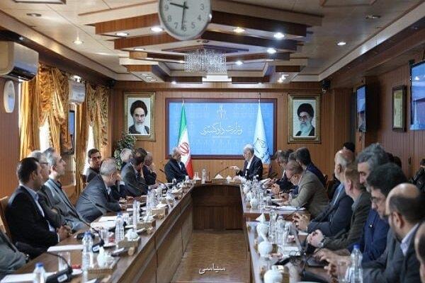 پزشکیان به وزارت دادگستری رفت